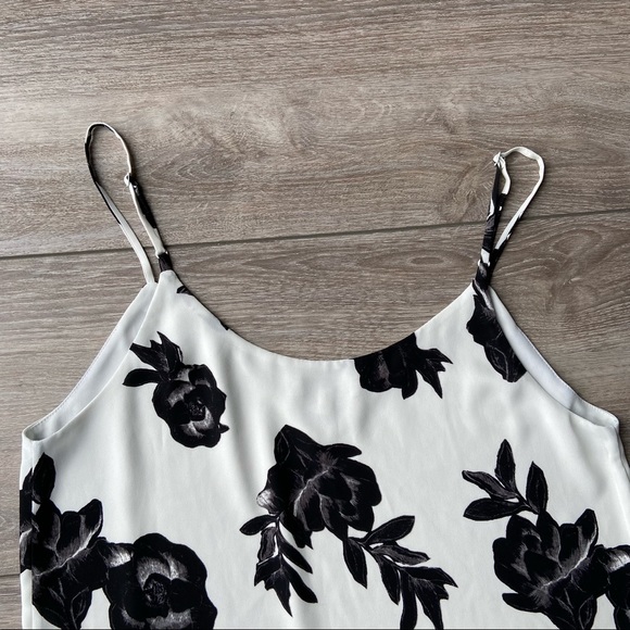 Aritzia Babaton Everly Camisole White Black Floral V-Neck Tank Top - Picture 14 of 16